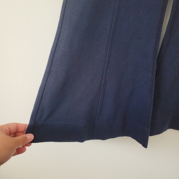 Kit and Ace Pull On Fit and Flare Cropped Pants in Navy Blue Size 4 - Picture 3 of 12